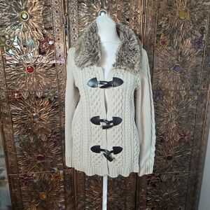 Faux Fur Collar Toggle Cable Knit Cardigan Sweater Jacket Womens Cream Tan Small